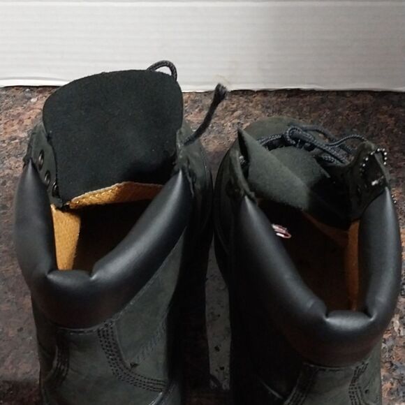 TIMBERLAND BOOTS...SIZE 2...EUC - Picture 9 of 9